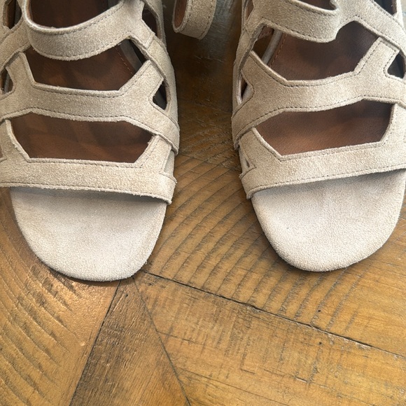 Franco Sarto Suede Sandle - Picture 5 of 5